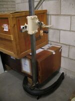 voorwerpen\20900\v20911c.jpg; V20911.b; Standaard; Rontgenopstelling (onderdeel)